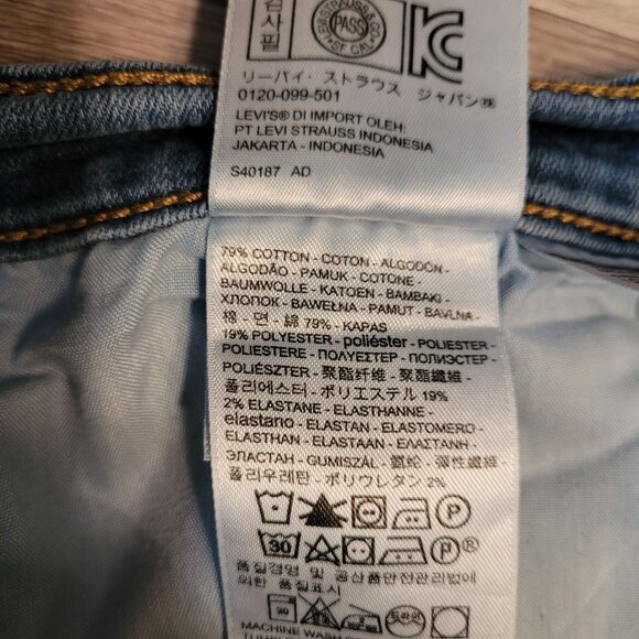 Levi's Jeans Size 10 Classic Bootcut Mid Rise Medium Light Wash Denim Western - Picture 5 of 11